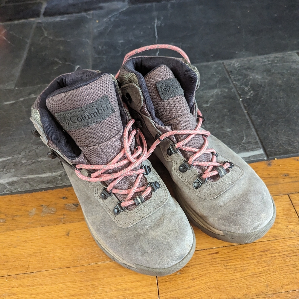 Columbia hiking boots